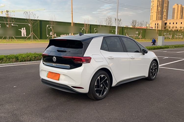 Used Volkswagen ID.3 2024 Outstanding Edition Exterior 7