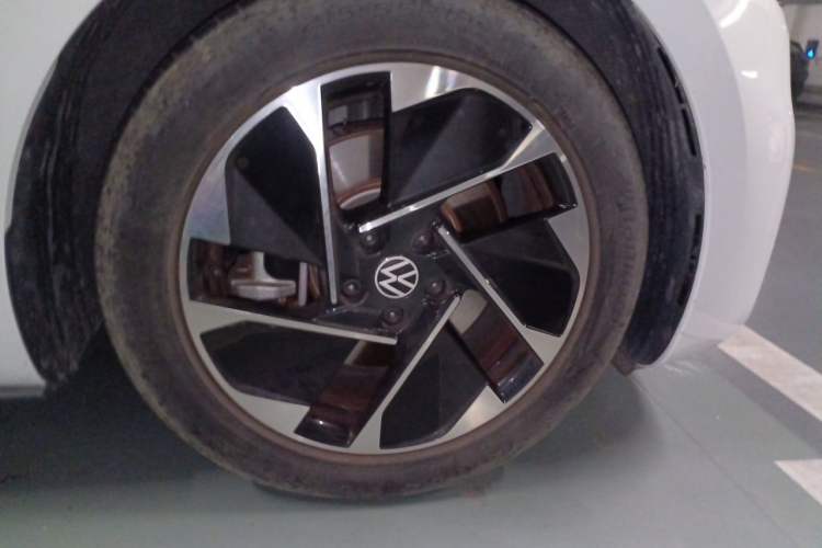 Used Volkswagen ID.3 2024 Outstanding Edition Exterior 7