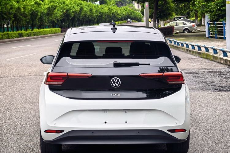 Used Volkswagen ID.3 2024 Intelligent Edition Exterior 7
