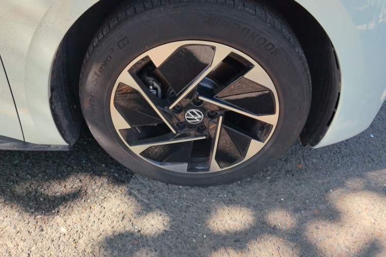 Used Volkswagen ID.3 2024 Outstanding Edition Exterior 7