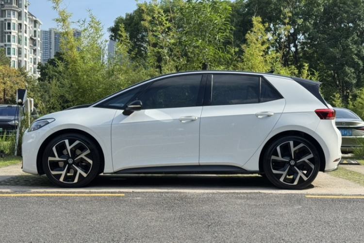 Used Volkswagen ID.3 2024 Pure & Smart Edition Exterior 7