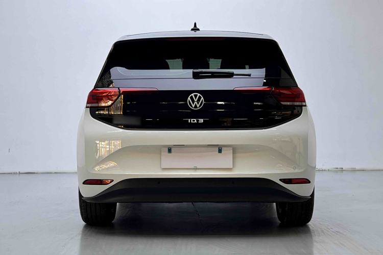 Used Volkswagen ID.3 2024 Outstanding Edition Exterior 8
