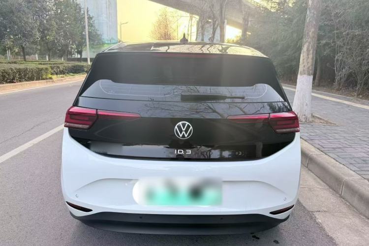 Used Volkswagen ID.3 2024 Outstanding Edition Exterior 8