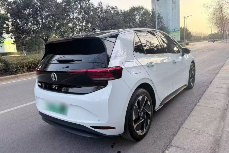 Used Volkswagen ID.3 2024 Outstanding Edition Exterior 9