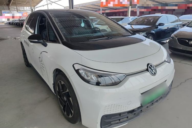 Used Volkswagen ID.3 2024 Outstanding Edition Front Right 45 Deg