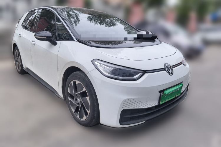 Used Volkswagen ID.3 2024 Intelligent Edition Front Right 45 Deg