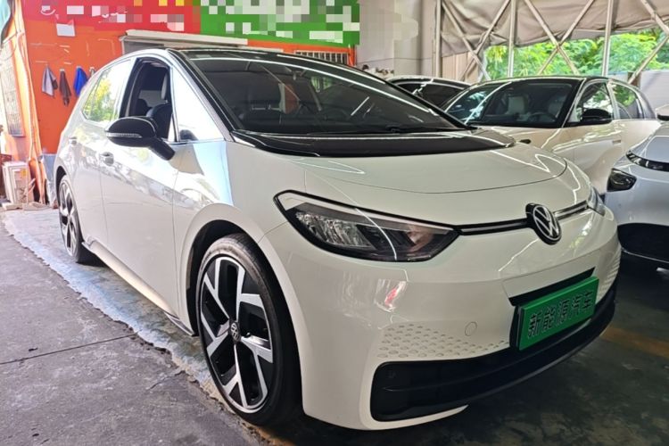 Used Volkswagen ID.3 2024 Pure & Smart Edition Front Right 45 Deg