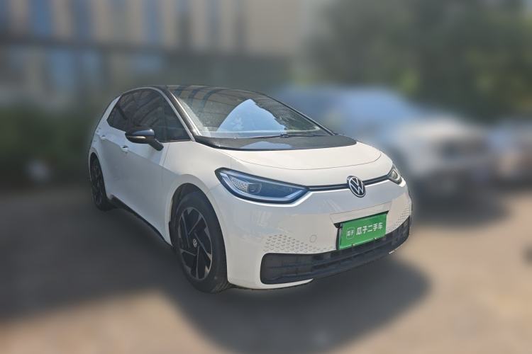 Used Volkswagen ID.3 2024 Intelligent Edition Front Right 45 Deg