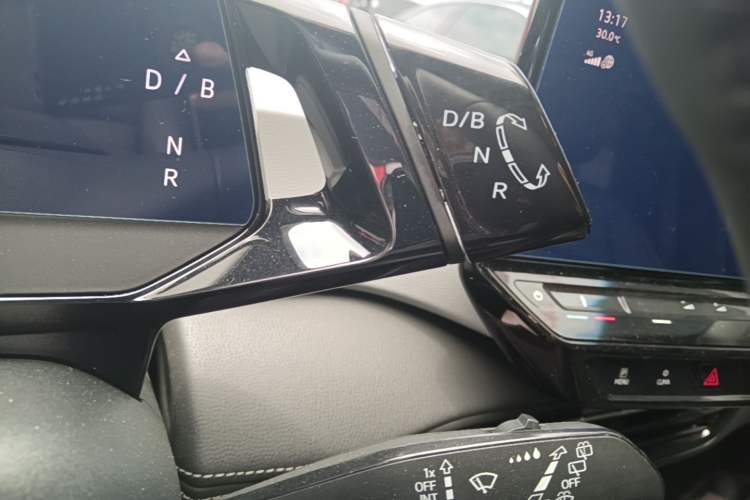 Used Volkswagen ID.3 2024 Outstanding Edition Gear Lever