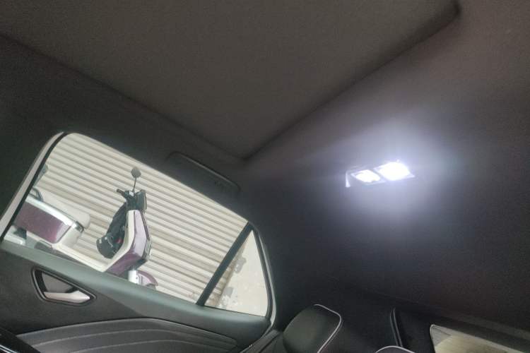 Used Volkswagen ID.3 2024 Outstanding Edition Headliner