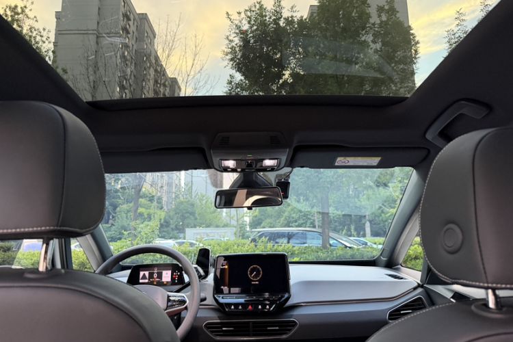Used Volkswagen ID.3 2024 Outstanding Edition Headliner