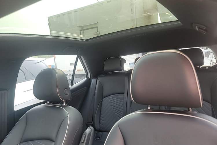 Used Volkswagen ID.3 2024 Outstanding Edition Headliner
