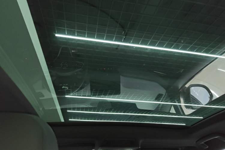 Used Volkswagen ID.3 2024 Outstanding Edition Headliner