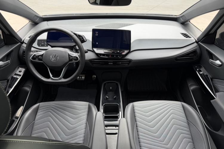 Used Volkswagen ID.3 2024 Outstanding Edition Interior 1