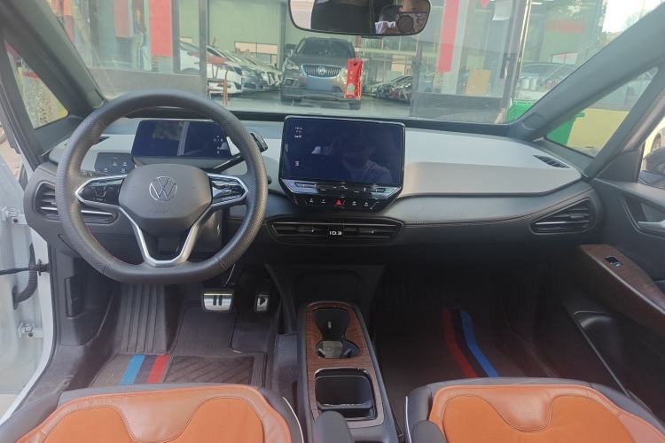 Used Volkswagen ID.3 2024 Outstanding Edition Interior 2