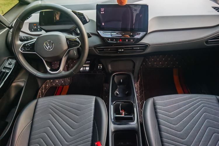 Used Volkswagen ID.3 2024 Outstanding Edition Interior 2