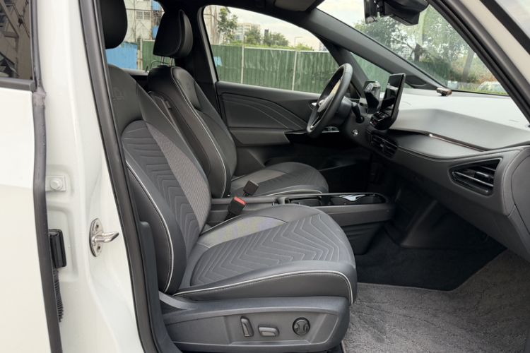 Used Volkswagen ID.3 2024 Outstanding Edition Interior 3