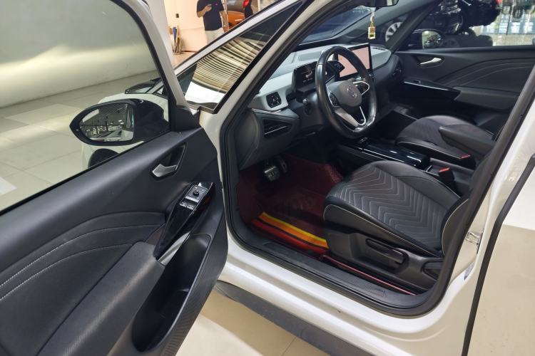 Used Volkswagen ID.3 2024 Pure & Smart Edition Interior 3