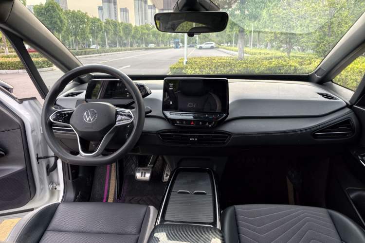 Used Volkswagen ID.3 2024 Pure & Smart Edition Interior 4