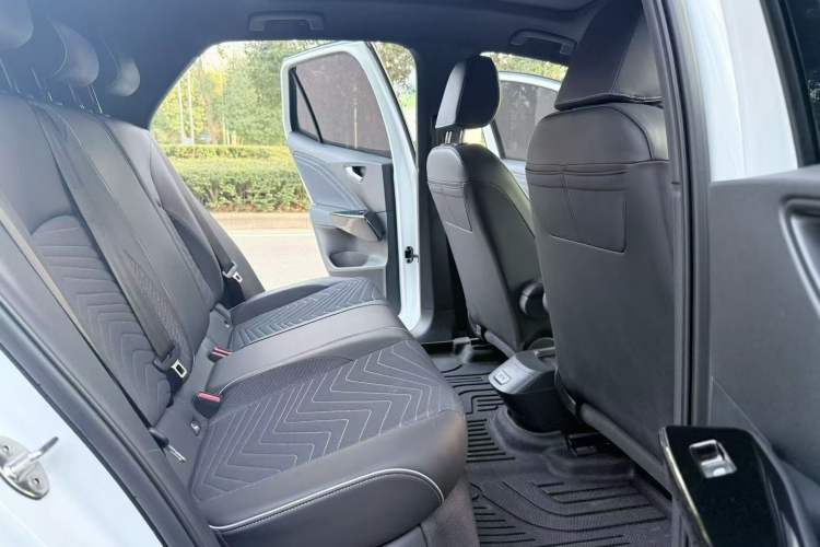 Used Volkswagen ID.3 2024 Outstanding Edition Interior 4