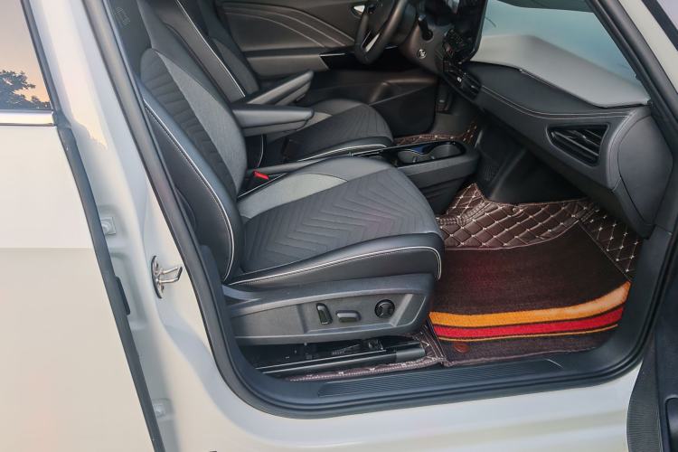 Used Volkswagen ID.3 2024 Outstanding Edition Interior 5