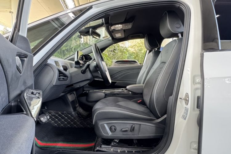 Used Volkswagen ID.3 2024 Pure & Smart Edition Interior 6