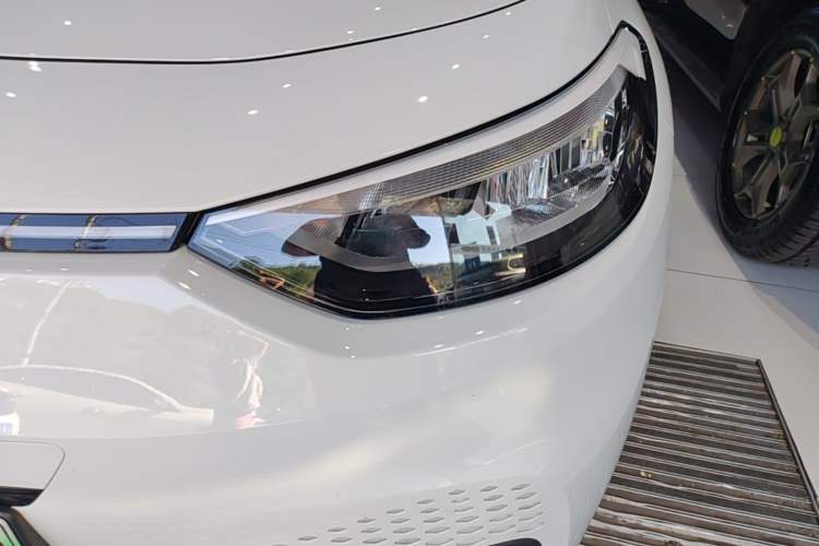 Used Volkswagen ID.3 2024 Pure & Smart Edition Left Front Headlight