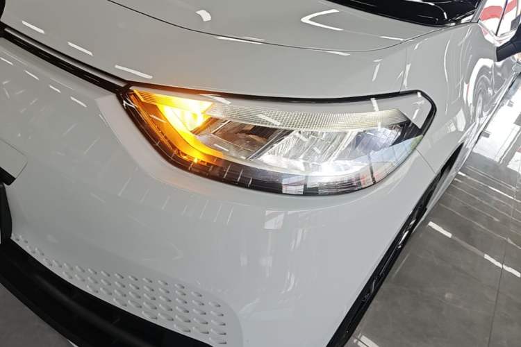 Used Volkswagen ID.3 2024 Outstanding Edition Left Front Headlight