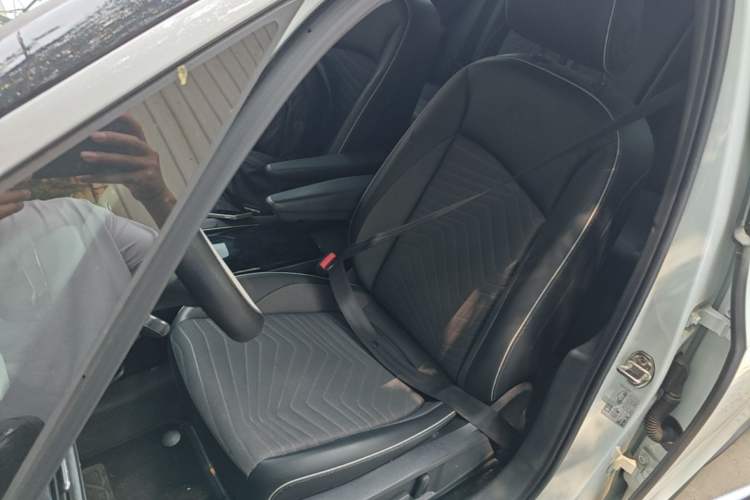 Used Volkswagen ID.3 2024 Outstanding Edition Left Front Seat