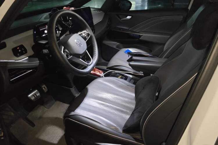 Used Volkswagen ID.3 2024 Outstanding Edition Left Front Seat