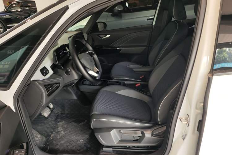 Used Volkswagen ID.3 2024 Pure & Smart Edition Left Front Seat