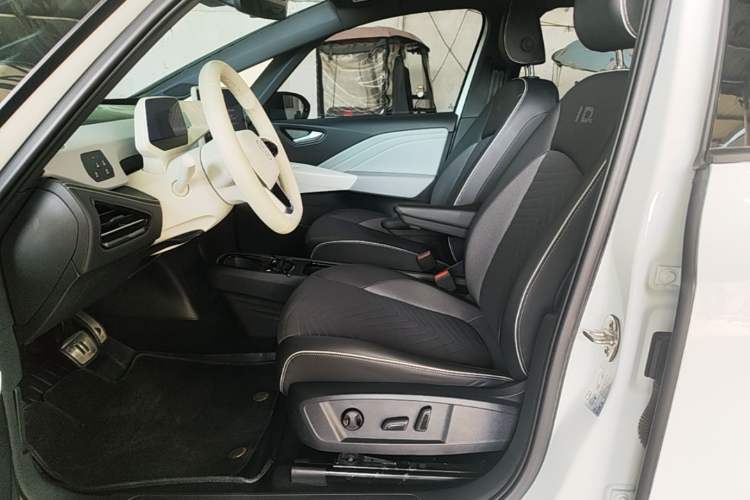 Used Volkswagen ID.3 2024 Outstanding Edition Left Front Seat