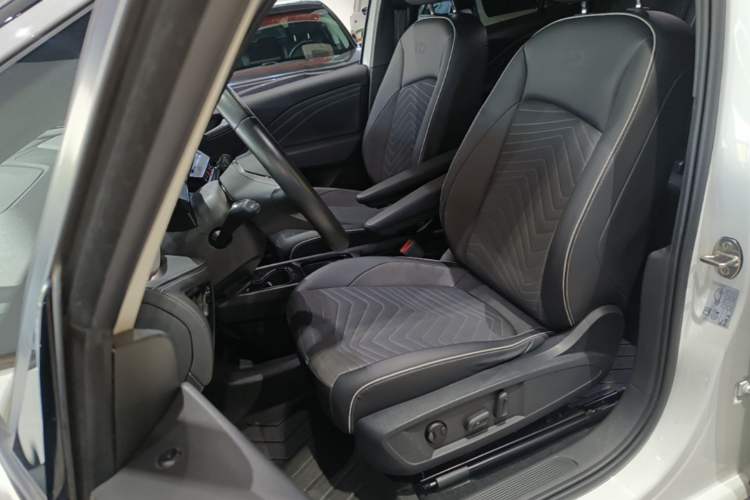 Used Volkswagen ID.3 2024 Outstanding Edition Left Front Seat