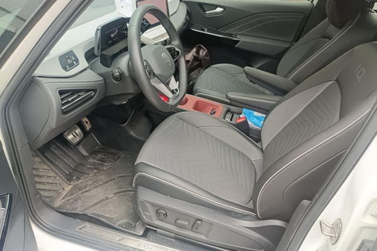 Used Volkswagen ID.3 2024 Outstanding Edition Left Front Seat