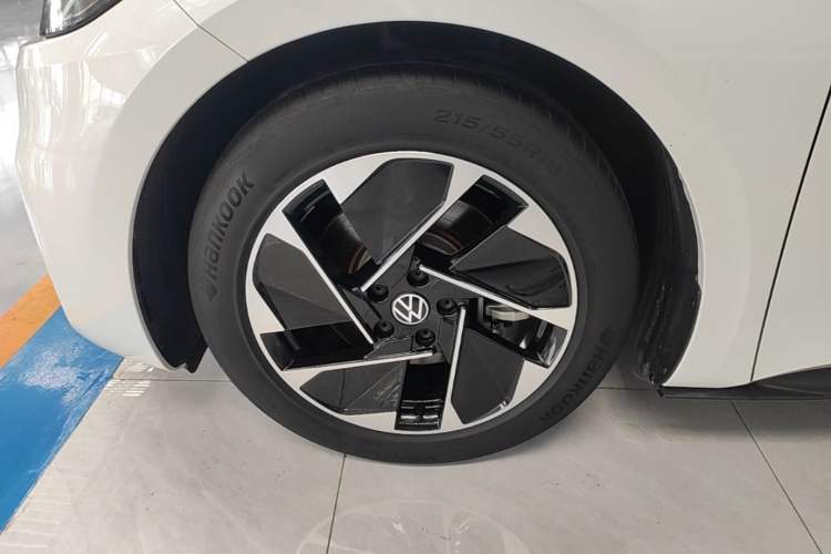 Used Volkswagen ID.3 2024 Outstanding Edition Left Front Wheel Hub
