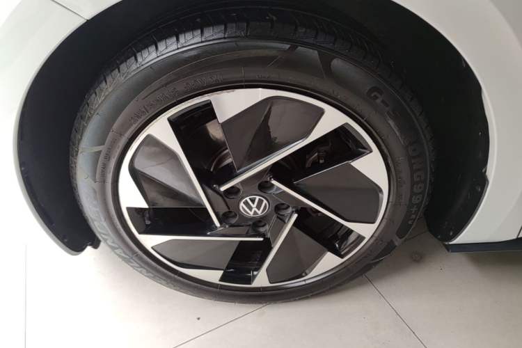 Used Volkswagen ID.3 2024 Outstanding Edition Left Front Wheel Hub