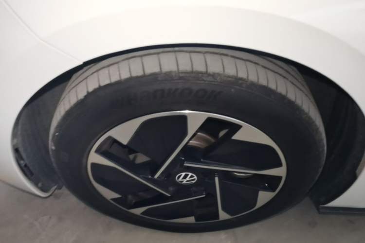 Used Volkswagen ID.3 2024 Outstanding Edition Left Front Wheel Hub