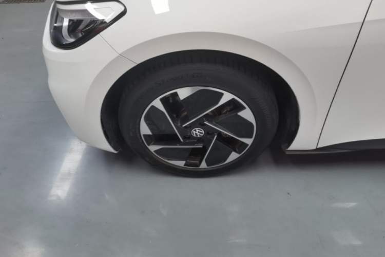 Used Volkswagen ID.3 2024 Outstanding Edition Left Front Wheel Hub