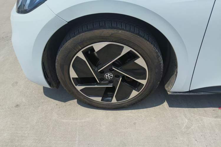 Used Volkswagen ID.3 2024 Pure & Smart Edition Left Front Wheel Hub