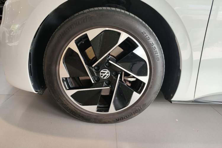 Used Volkswagen ID.3 2024 Pure & Smart Edition Left Front Wheel Hub