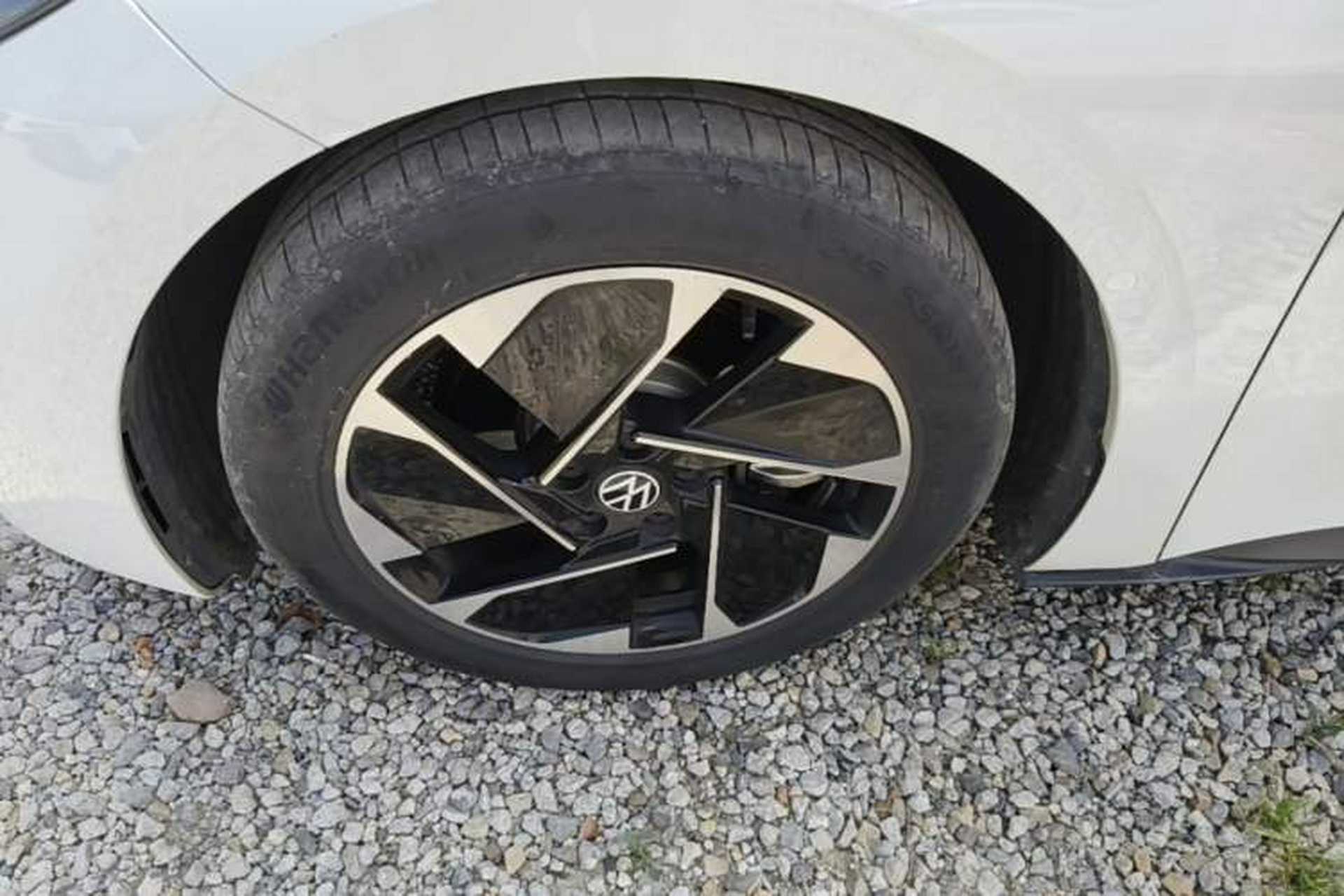 Used Volkswagen ID.3 2024 Pure & Smart Edition Left Front Wheel Hub