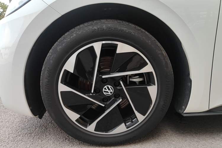 Used Volkswagen ID.3 2024 Pure & Smart Edition Left Front Wheel Hub