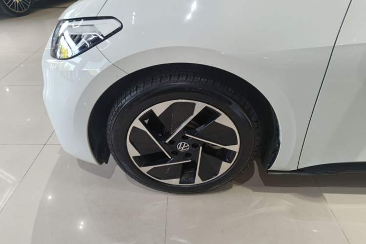 Used Volkswagen ID.3 2024 Outstanding Edition Left Front Wheel Hub