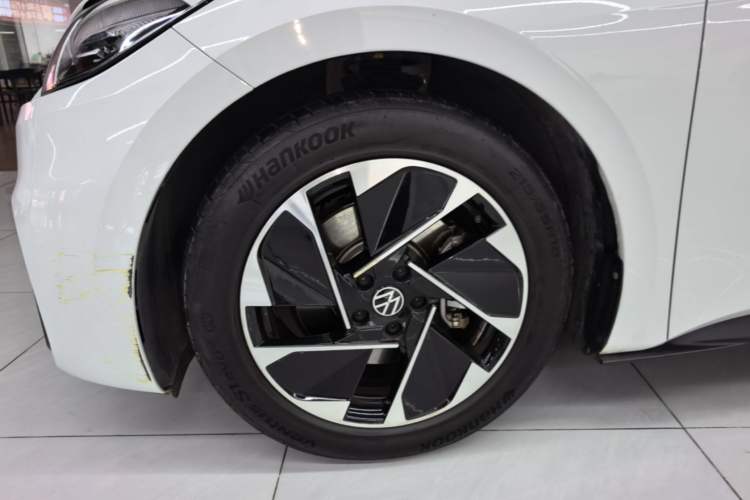 Used Volkswagen ID.3 2024 Pure & Smart Edition Left Front Wheel Hub