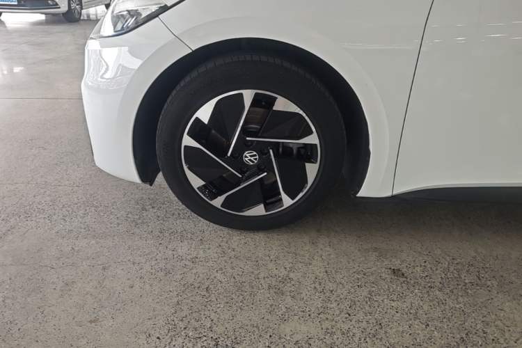 Used Volkswagen ID.3 2024 Outstanding Edition Left Front Wheel Hub