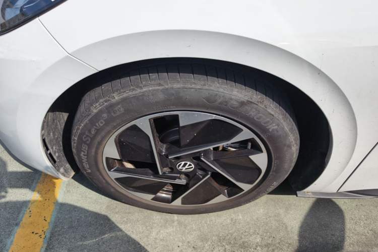 Used Volkswagen ID.3 2024 Pure & Smart Edition Left Front Wheel Hub