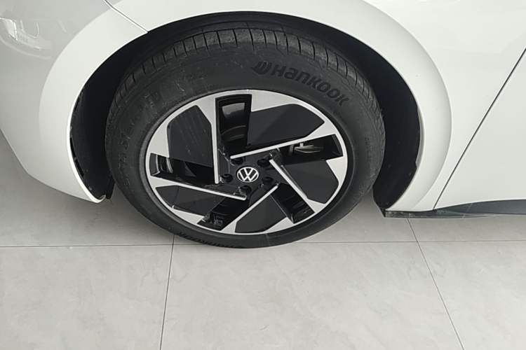 Used Volkswagen ID.3 2024 Outstanding Edition Left Front Wheel Hub