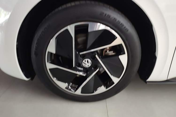 Used Volkswagen ID.3 2024 Intelligent Edition Left Front Wheel Hub