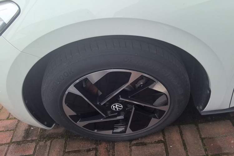 Used Volkswagen ID.3 2024 Pure & Smart Edition Left Front Wheel Hub
