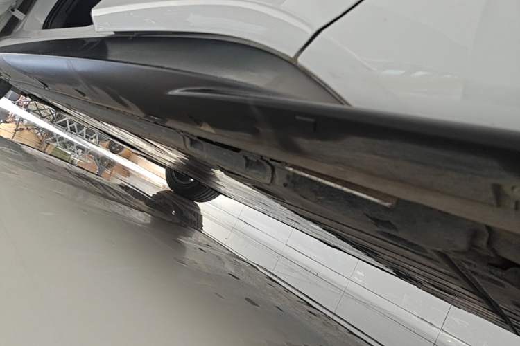 Used Volkswagen ID.3 2024 Outstanding Edition Left Side Sill